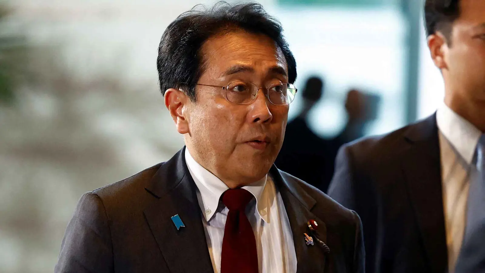 اليابان تختار وزير الاقتصاد لقيادة محادثات التجارة مع أمريكا