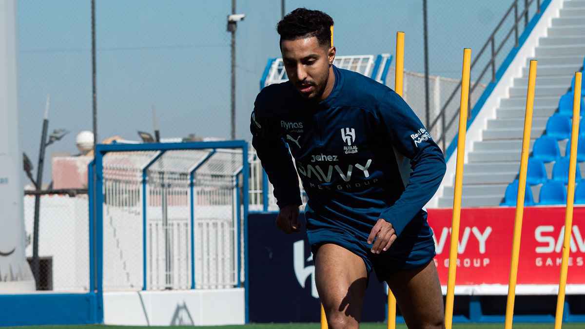 ليسوا في روشن.. ما الأندية السعودية التي فاوضت سالم الدوسري؟