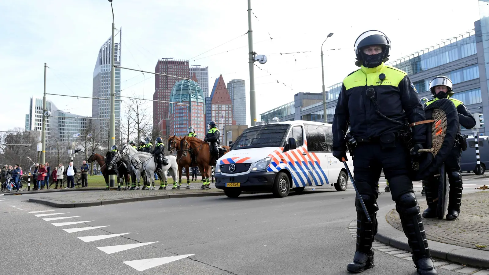 هولندا تستدعي سفير إيران على خلفية محاولة اغتيال معارض على أراضيها
