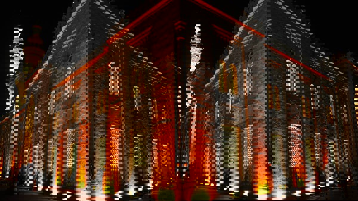 أعرق مساجد السودان.. بلا أذان ولا مصلين في رمضان