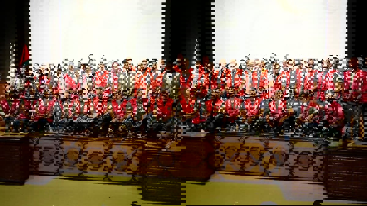 الهلال الأحمر الإماراتي يقيم ملتقى "فرسان الإنسانية" في سوريا