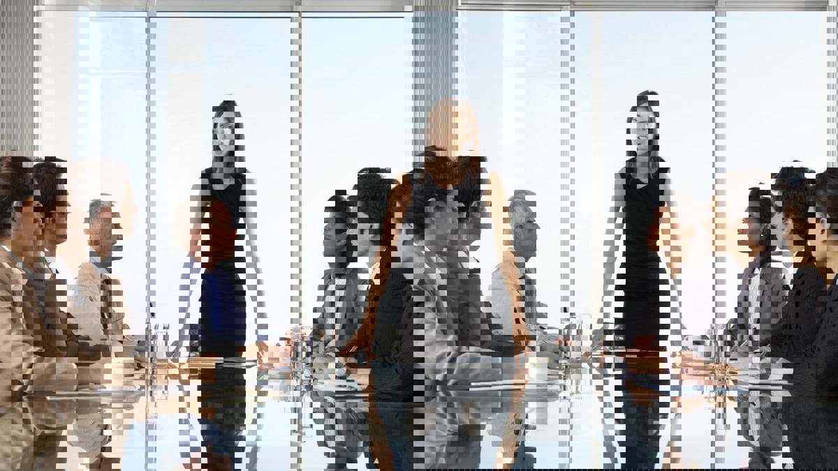 استطلاع: إرهاقات كورونا دفعت ثلث النساء العاملات في أمريكا للتفكير في ترك الوظيفة