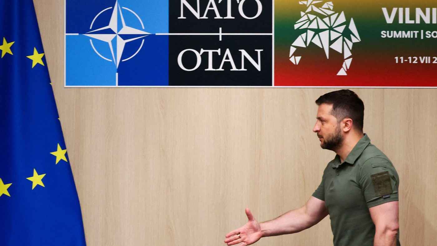 أوكرانيا تطرق أبواب "الناتو".. هل تحصل على "ضمانات أمنية"؟