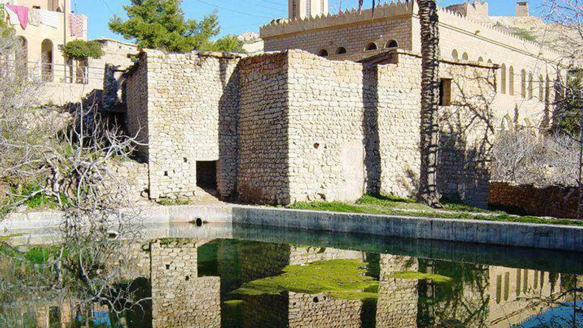 كِتاب يستعرض تاريخ فن العمارة الأوراسية بمنطقة تكوت الجزائرية