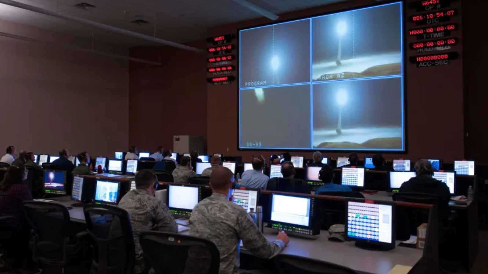 قبل اجتماع حاسم بالبيت الأبيض.. معارضة أمريكية واسعة لقرار ترامب النووي