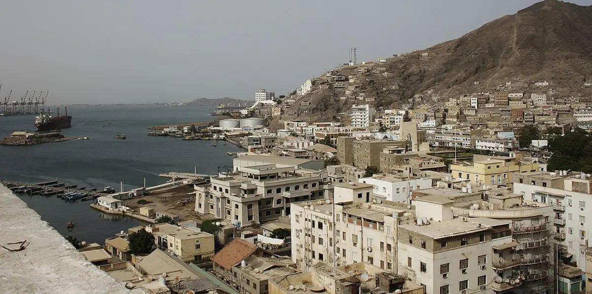 في عدن.. عصابة نسائية تصطاد ضحاياها عن طريق الإغواء الجنسي (فيديو)