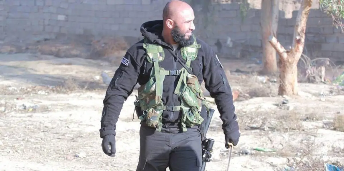 مجددًا.. القيادي بالحشد الشعبي "أبو عزرائيل"يمثل بجثة قتيل