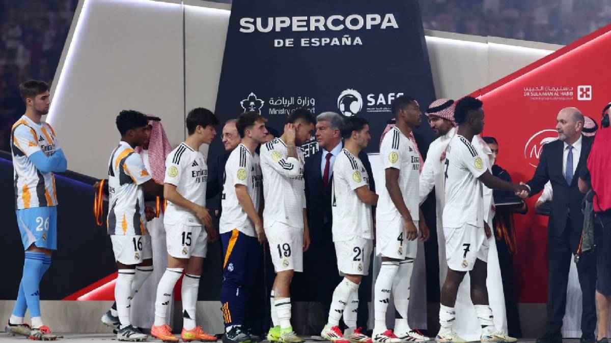 انهيار تام.. نجوم ريال مدريد في "حالة يرثى لها" بعد الخسارة المذلة (فيديو)