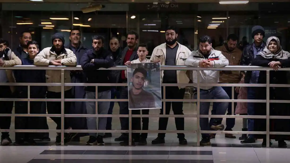 الشاب السوري محمد عنقا في دمشق بعد إلغاء حكم إعدامه في العراق