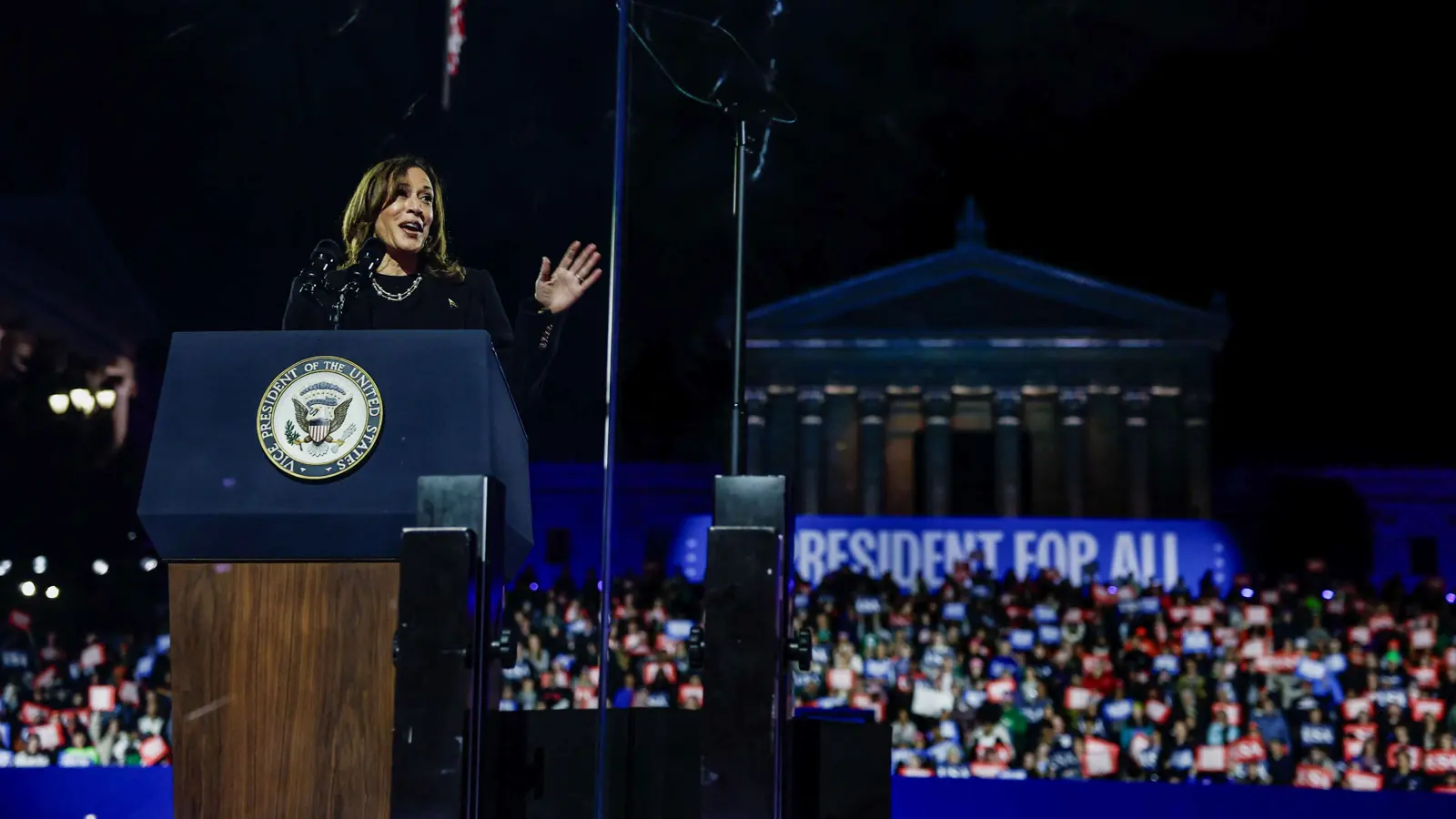 وول ستريت جورنال: هامش وصول هاريس للرئاسة يضيق