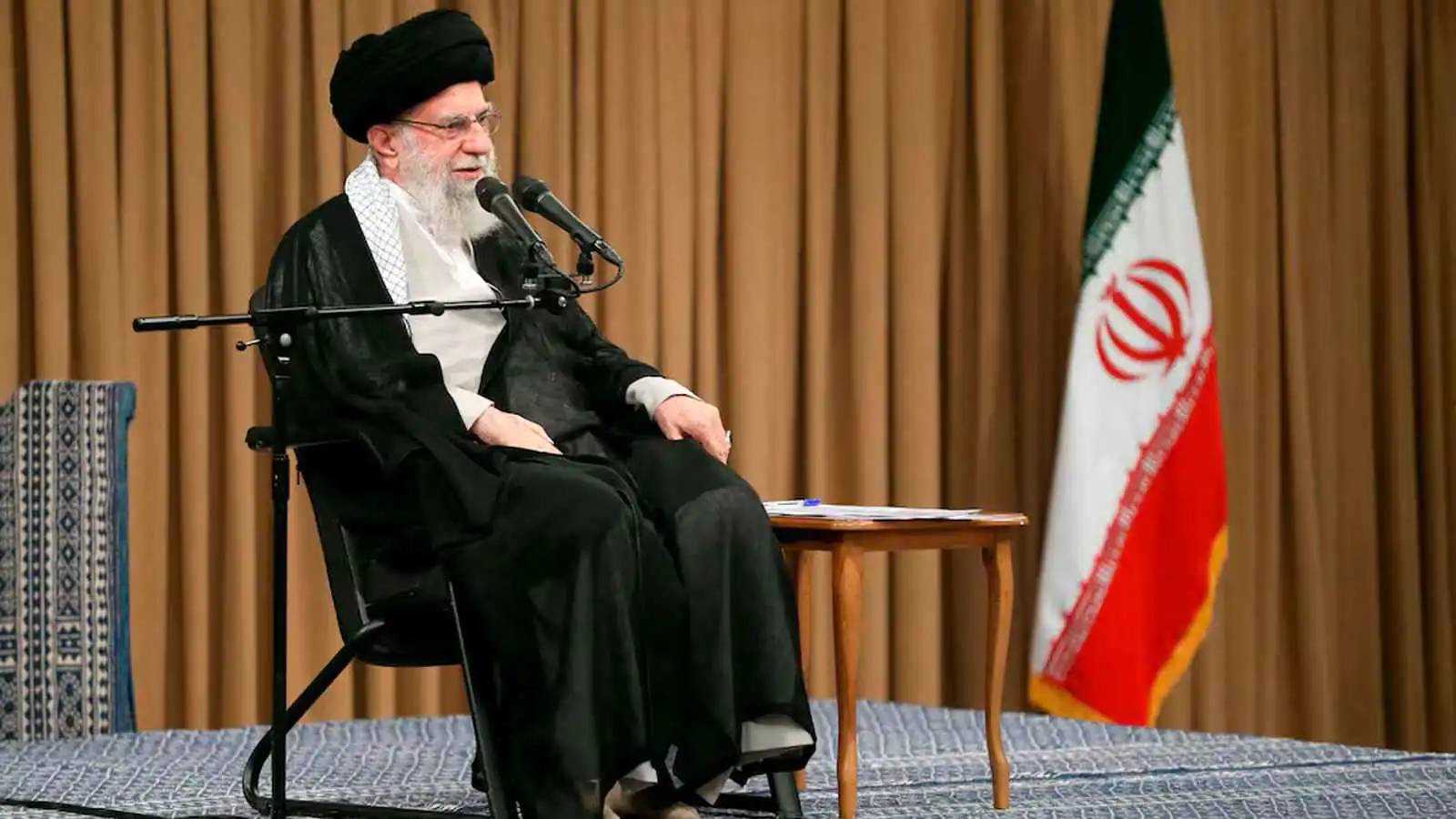 تلفزيون: خامنئي سيلقي خطابا خلال دقائق