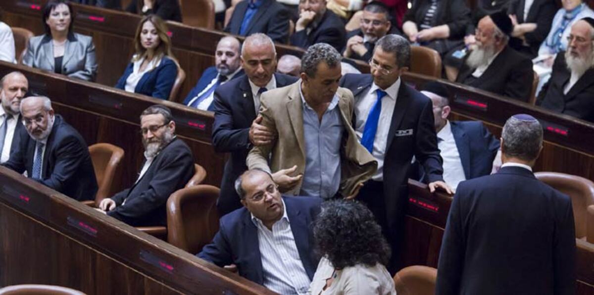 الكنيست الإسرائيلي يقرّ قانونًا يسمح بإقصاء النواب العرب