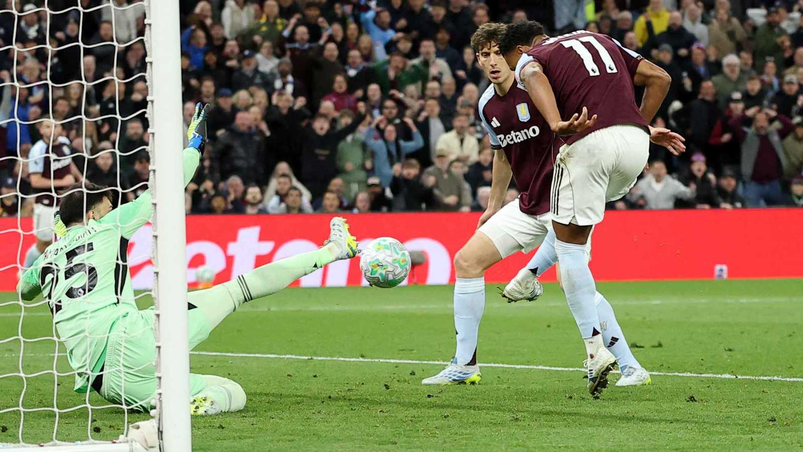بعد الخسارة ضد أستون فيلا.. ماذا يحتاج ليفربول للتأهل لدوري أبطال أوروبا؟ 