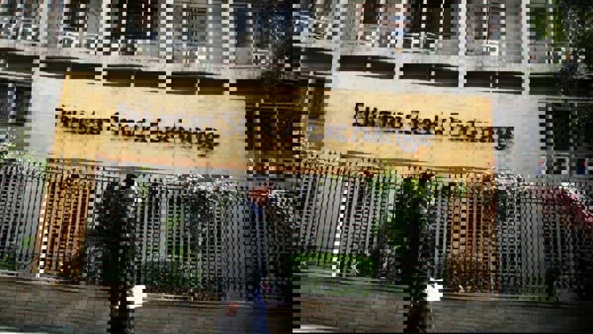 قتلى وجرحى بهجوم مسلح على مبنى بورصة باكستان في كراتشي (فيديو)