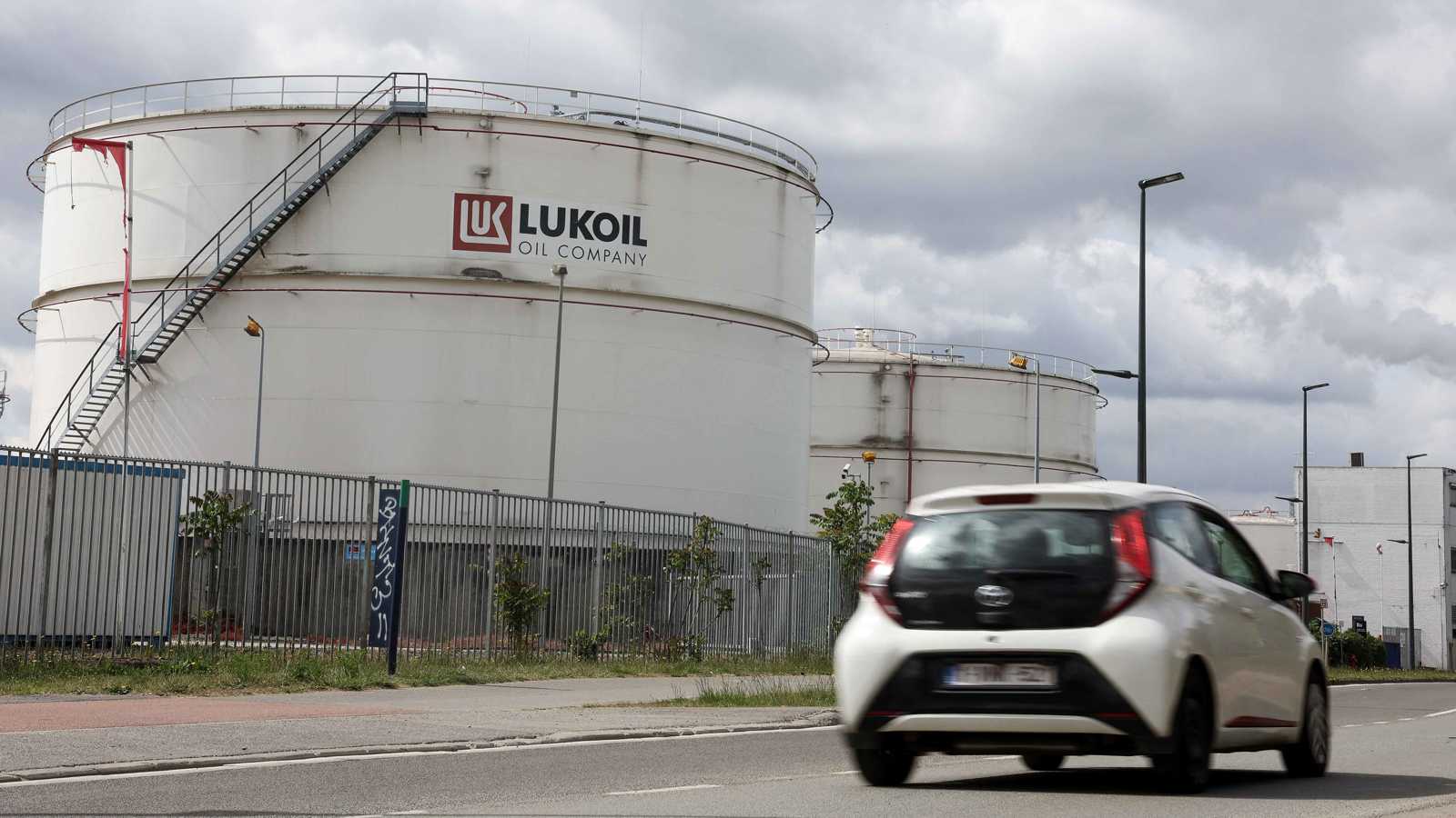 الولايات المتحدة تعلن تعليق بعض عقوباتها على شركة نفط روسية