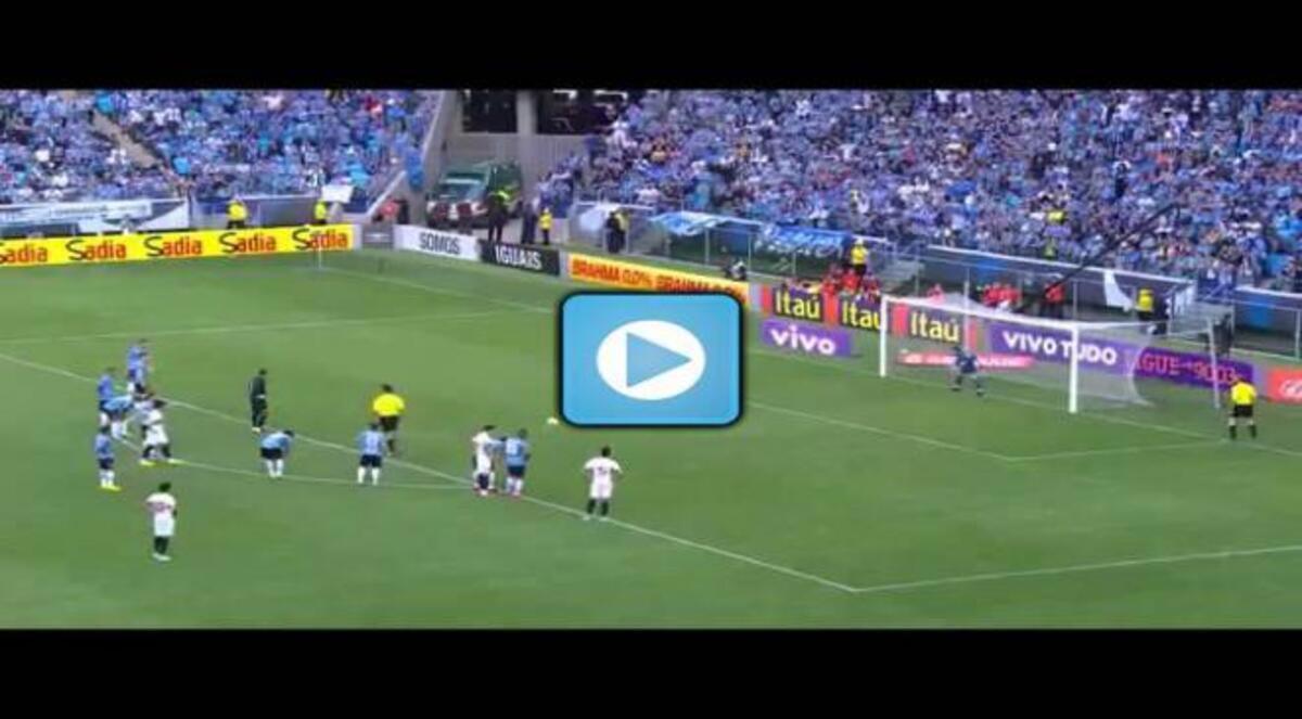 فيديو.. حارس مرمى ساوباولو يسجل هدفه الـ122