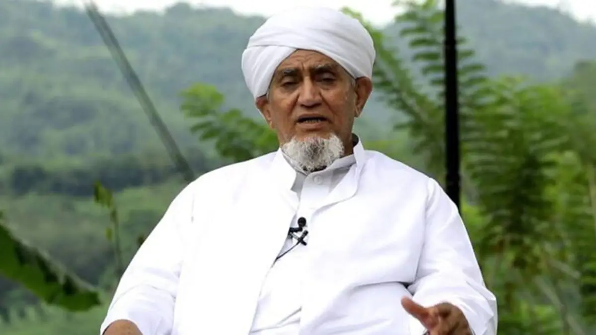 جنازة حاشدة للمفكر الإسلامي اليمني أبو بكر العدني المشهور.. فمن هو؟‎‎