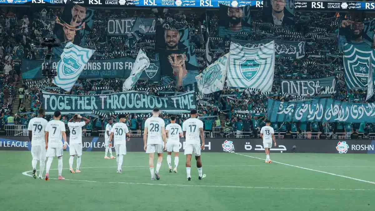 ليس "الامتثال".. ما اللجنة التي يمكنها منح القادسية نقاط مبارة الأهلي السعودي؟