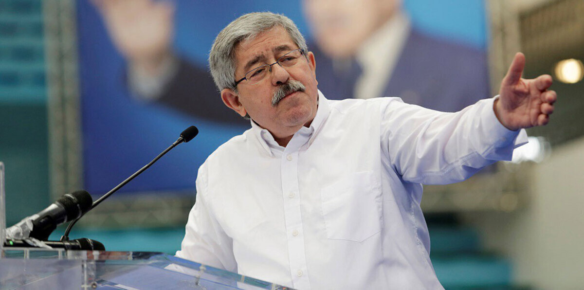 للمرة الأولى.. مباحثات بين أويحيى وسلامة حول أزمة ليبيا‎