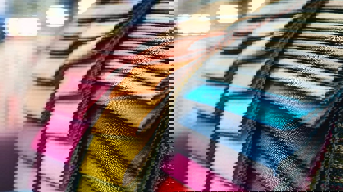 تصميم أقمشة تحاكي الألواح الشمسية لكسوة المباني وتحويلها لمولدات طاقة