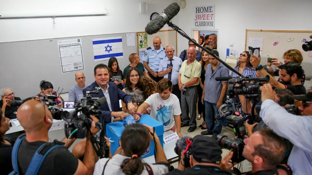 بعد الإنجاز الانتخابي.. أيمن عودة: نريد استبدال نتنياهو لكننا لسنا في جيب غانتس‎