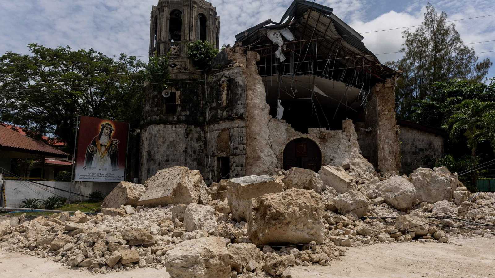 مخاوف من تسونامي.. زلزال عنيف يضرب منطقة مينداناو في الفلبين (فيديو)