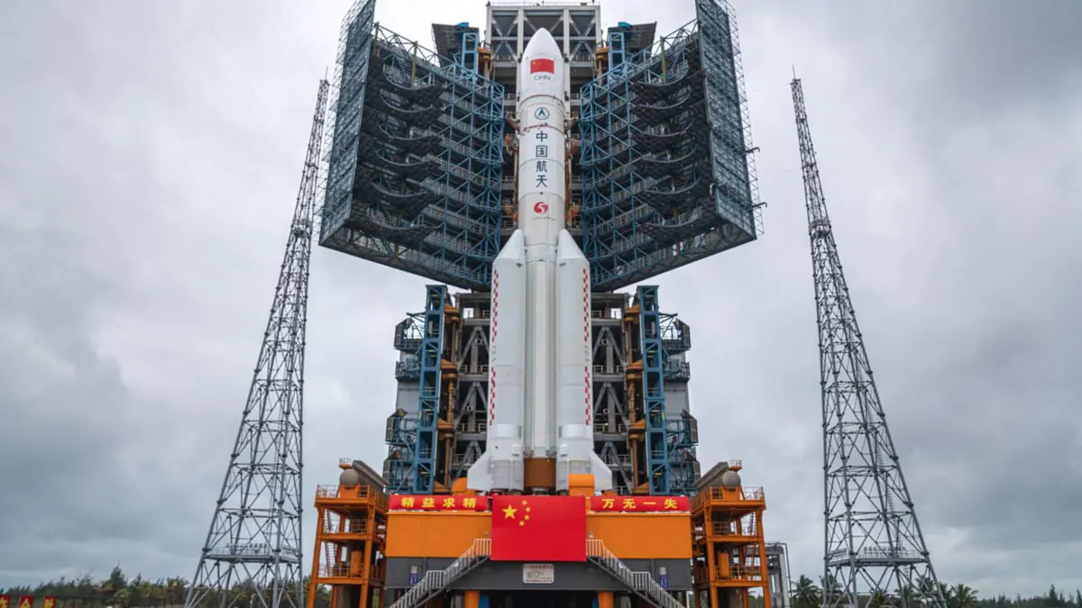 بينها السعودية.. دول عربية قد يسقط فوقها حطام الصاروخ الصيني التائه