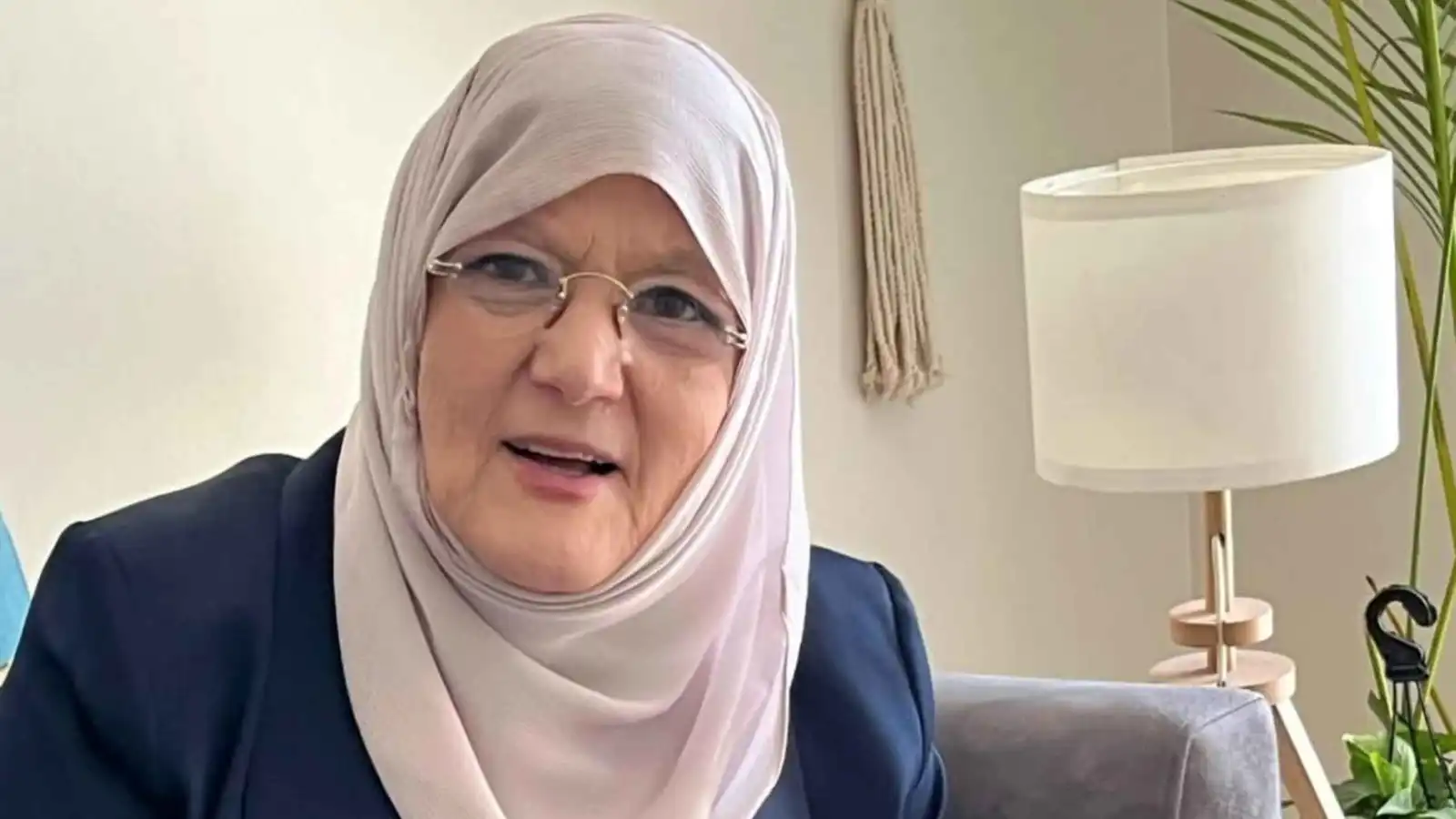 شمس البارودي تنجو من حادث سير مروع