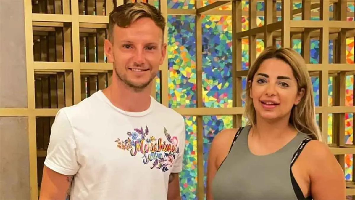 كأهلاوية لن أحبك أو أثق بك.. مي حلمي تصعق زيزو (صور)