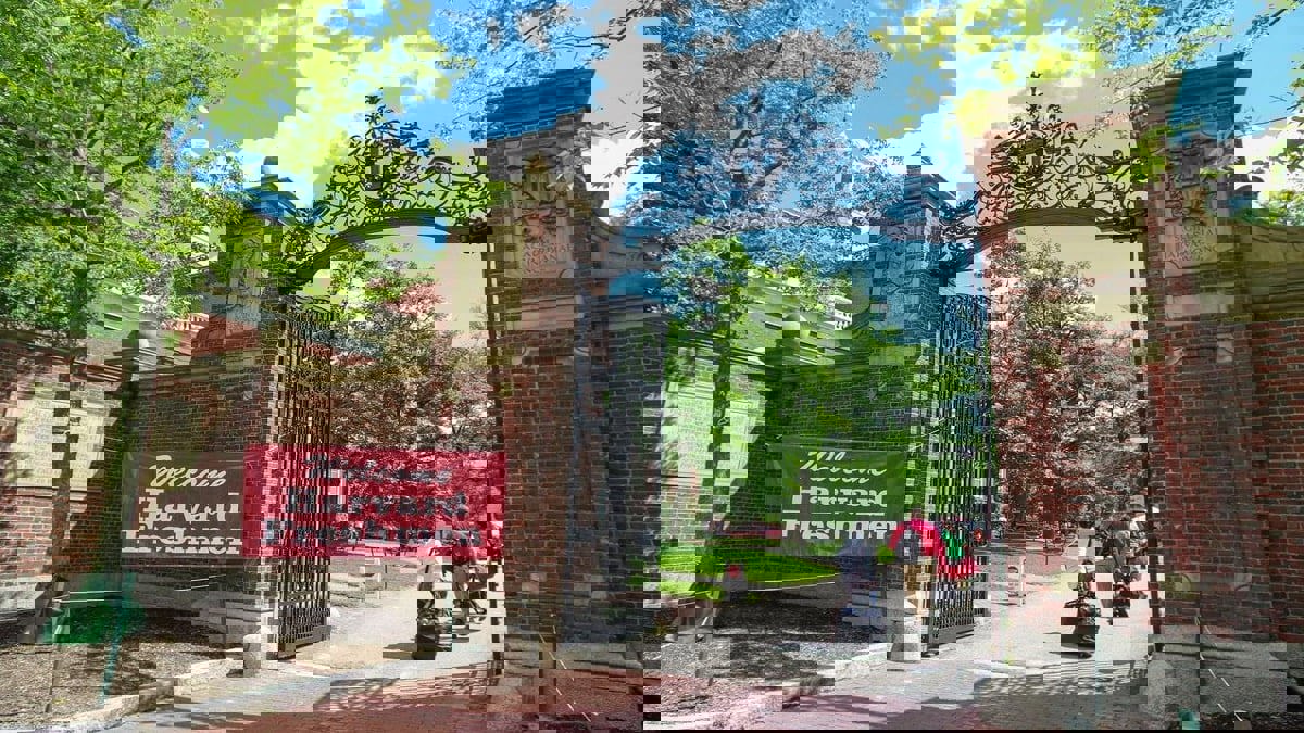 ردا على ترامب.. "هارفرد" ترفض المساعدة المالية من الحكومة الأمريكية‎