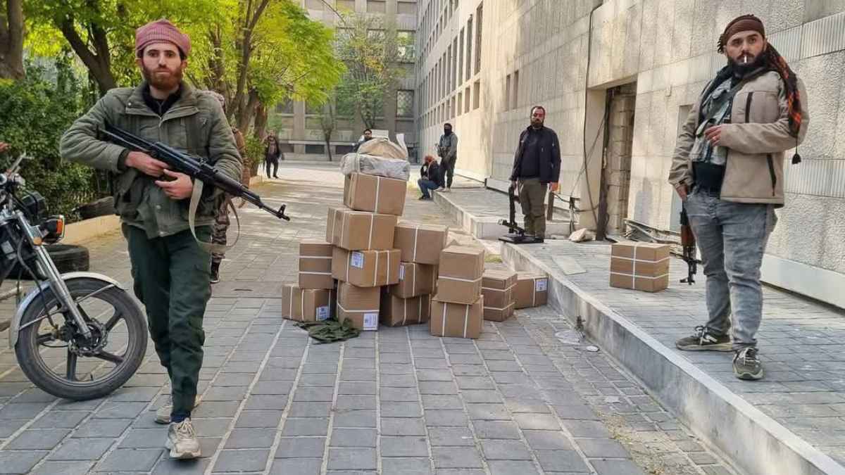 ما حقيقة تعرض البنك المركزي السوري للنهب؟ (فيديو)