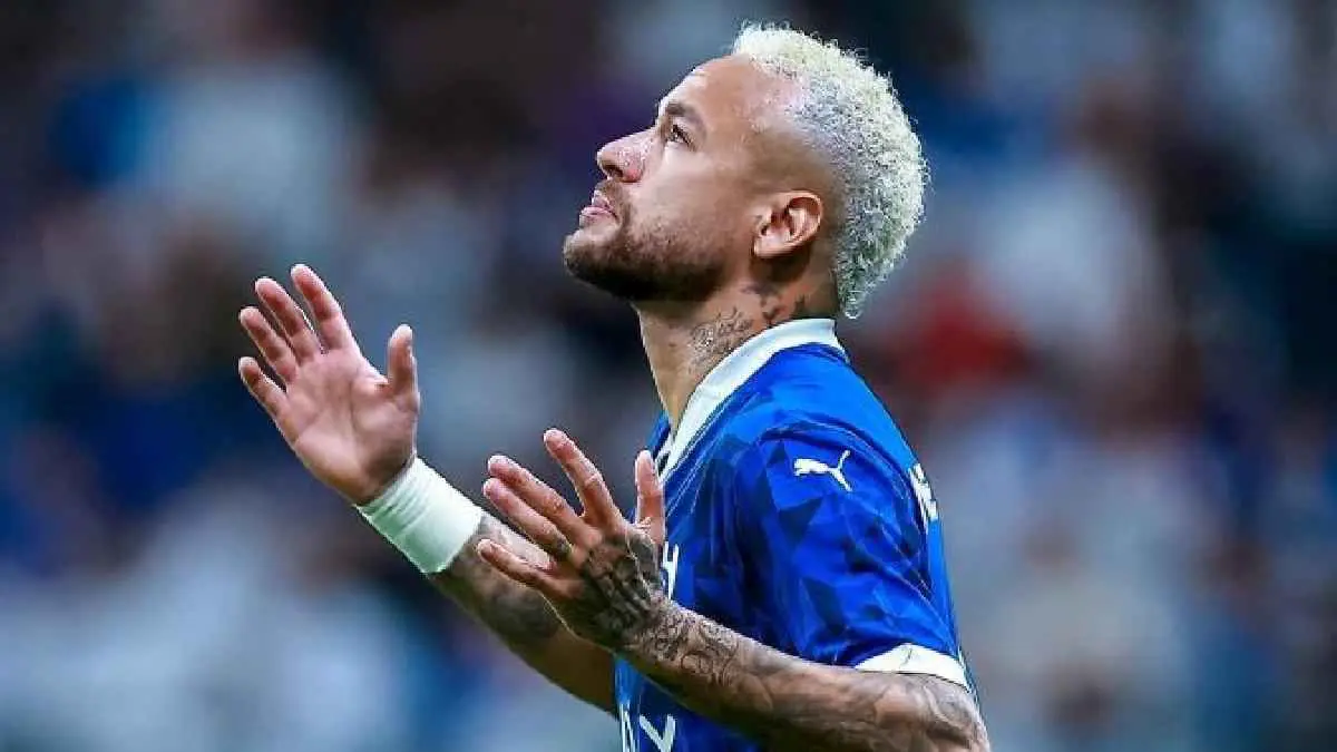 الهلال ليس له علاقة.. مفاجأة حول المتحكم الأول في مصير نيمار (فيديو)