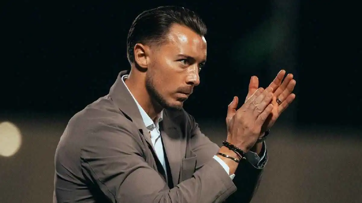 رهان يايسله.. هل يعيد الأهلي السعودي "السيناريو التاريخي"؟