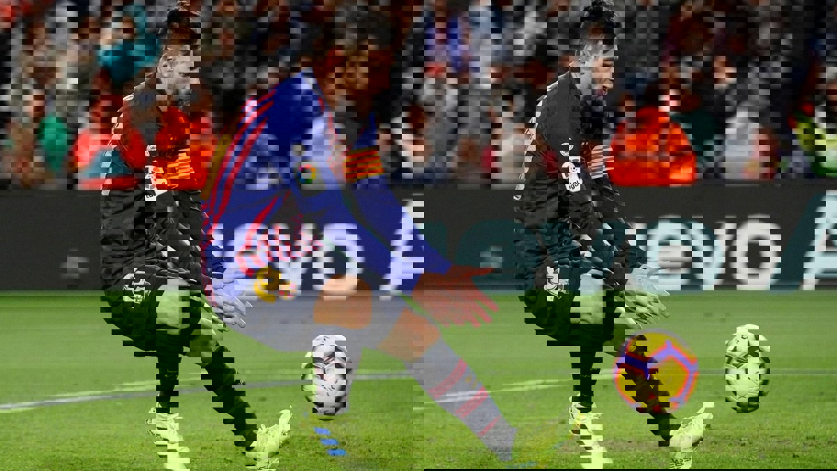 ميسي يُثير القلق في برشلونة ويغيب عن تدريبات الفريق