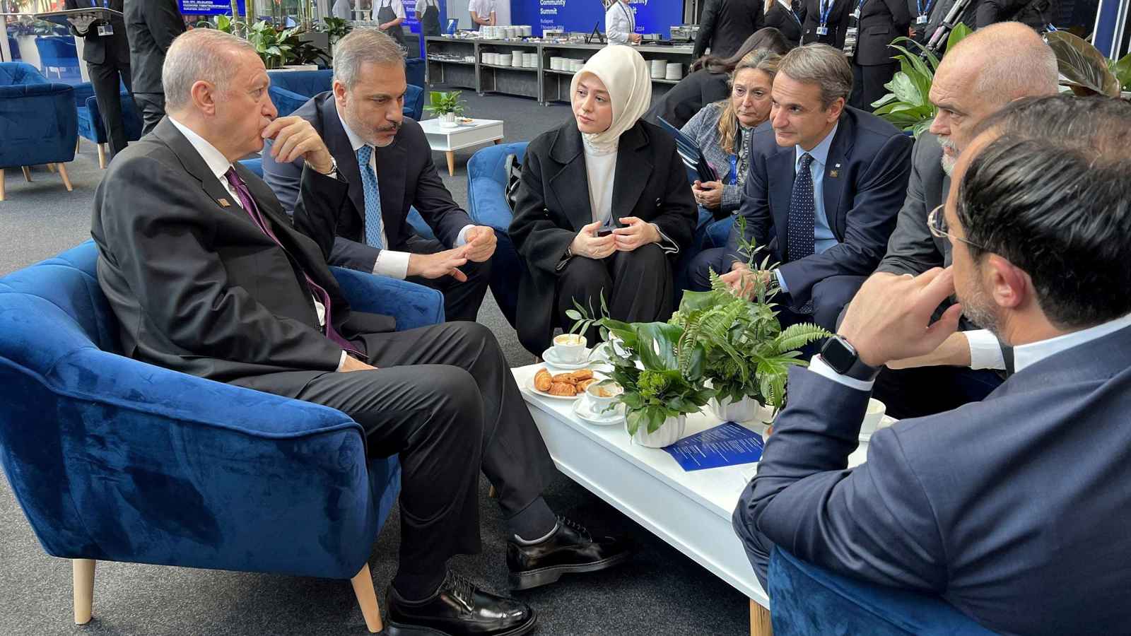 لقاء "نادر" بين أردوغان والرئيس القبرصي