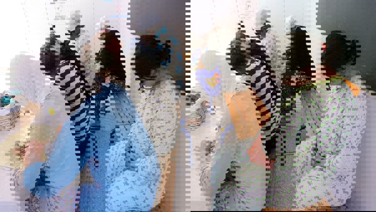 تونس.. ظاهرة الأمهات العازبات تؤرق المجتمع والسلطات (فيديو إرم)