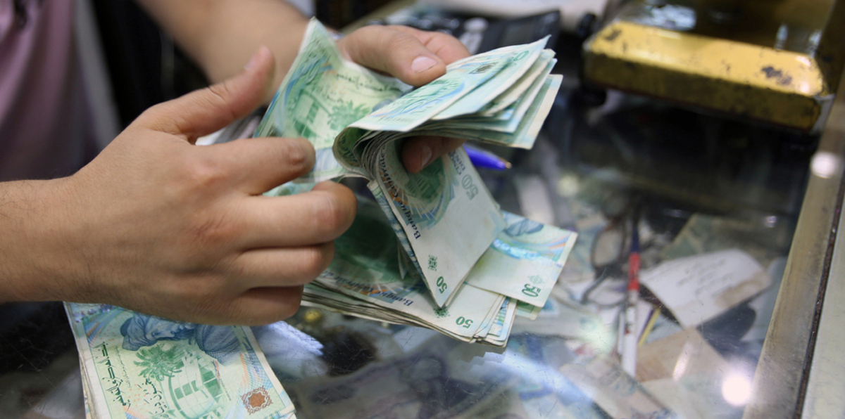 الدينار التونسي يهبط لمستوى قياسي عند 3.011 دينار لليورو