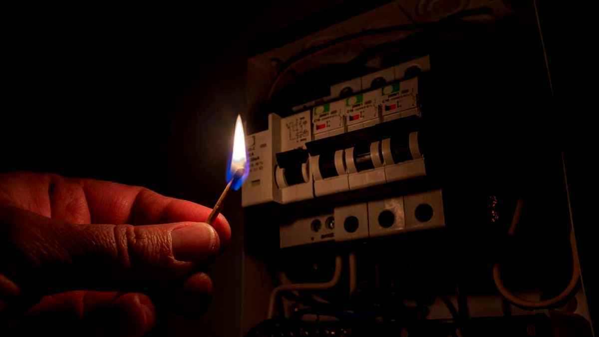 انقطاع الكهرباء عن كافة أرجاء سوريا