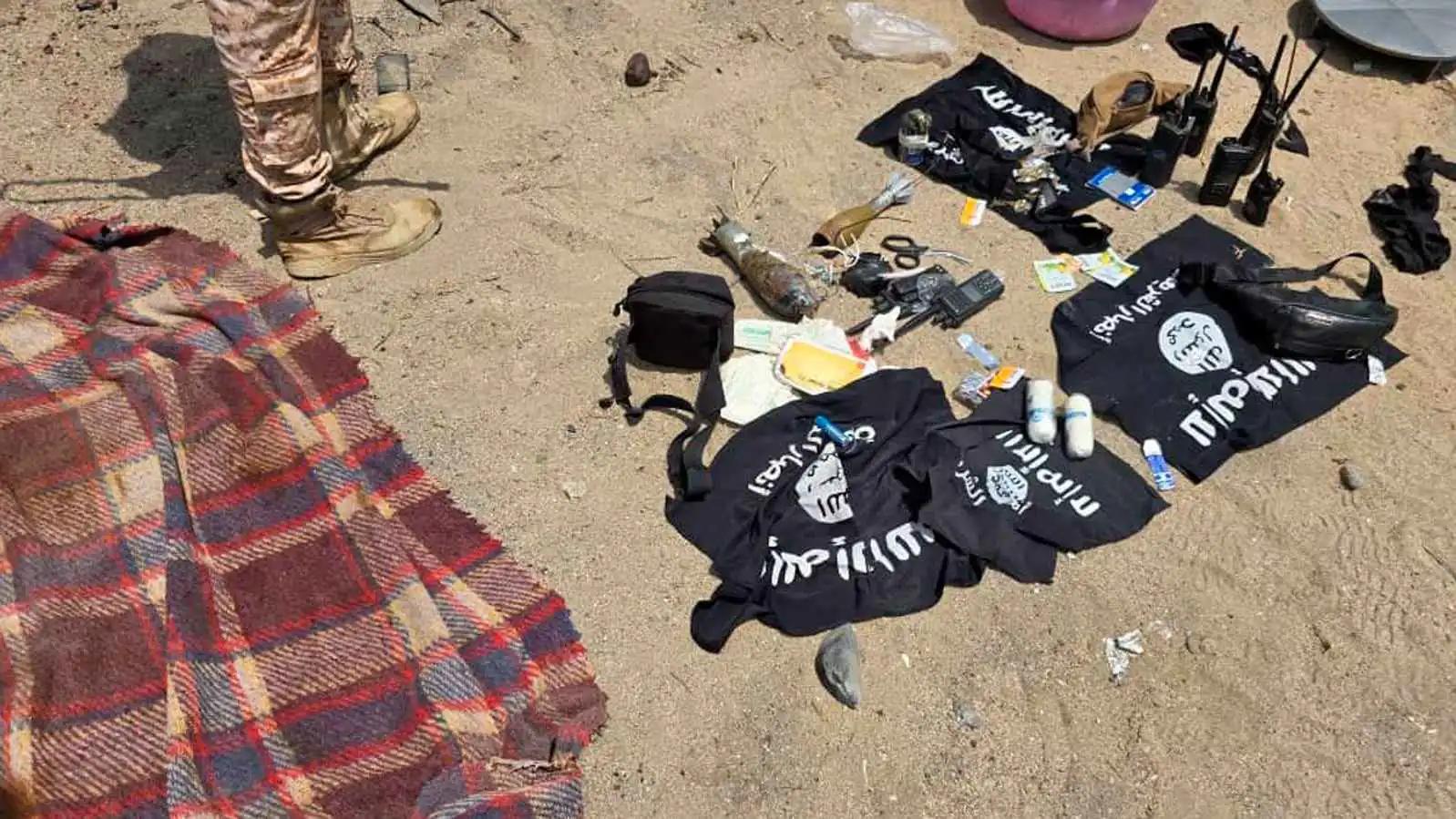 اليمن.. مقتل 3 جنود من القوات الجنوبية في حملة لملاحقة القاعدة بأبين (صور)