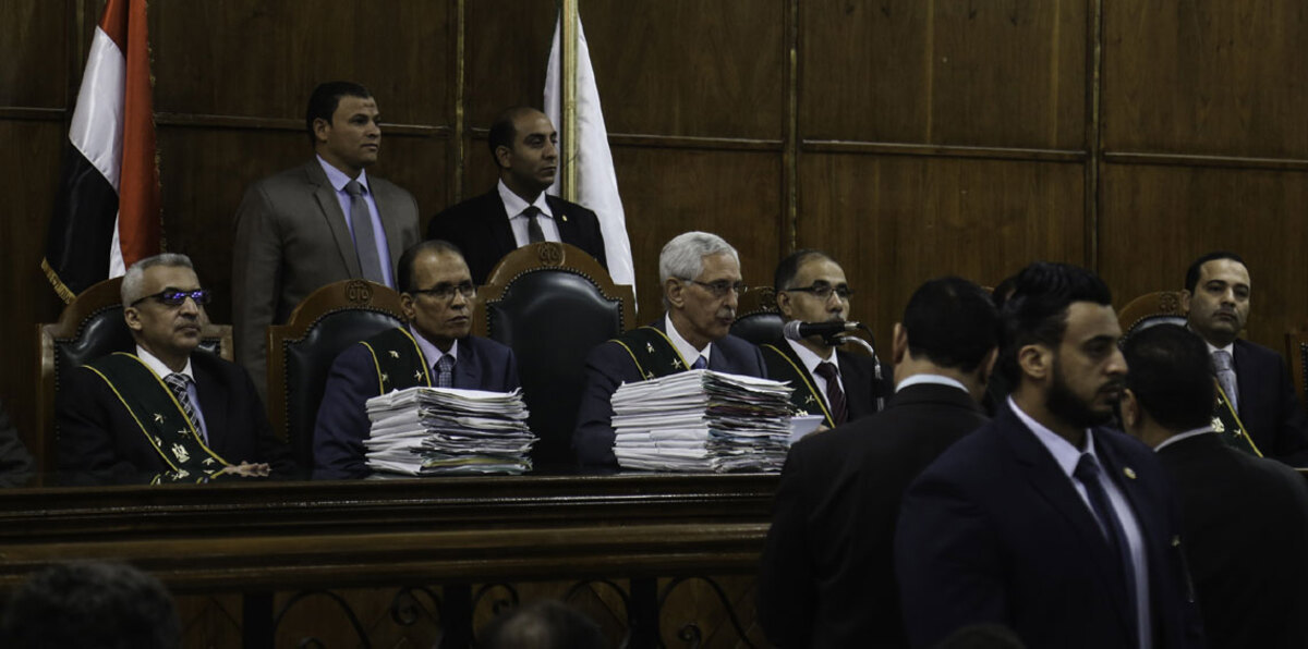 "جنايات القاهرة" تدرج  20 متهمًا من الإخوان المسلمين على قائمة "الإرهاب"