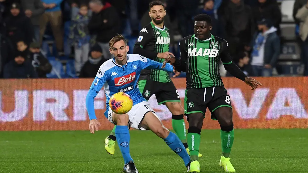 عملاقان يزاحمان برشلونة وريال مدريد على صفقة فابيان رويز