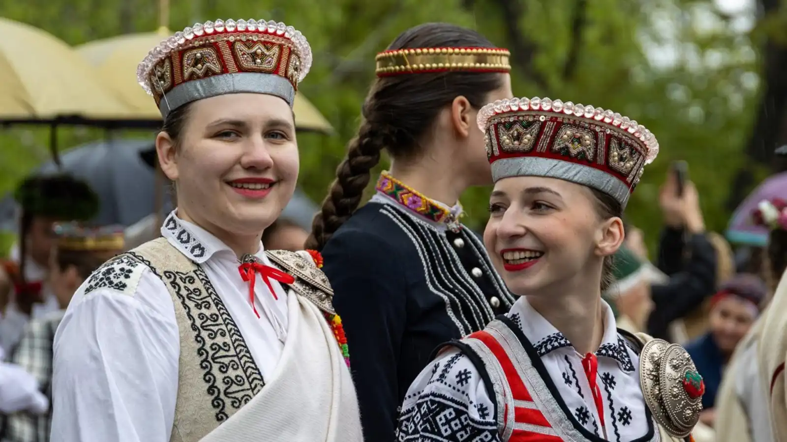 "زوج للإيجار".. دولة أوروبية تواجه أزمة بسبب "نقص الرجال"