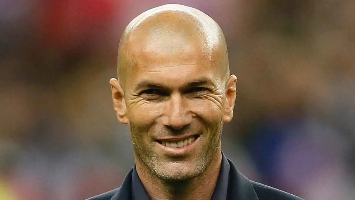 بعد اقتراب عودته للتدريب.. الـ3 وجهات "الأقرب" لزين الدين زيدان