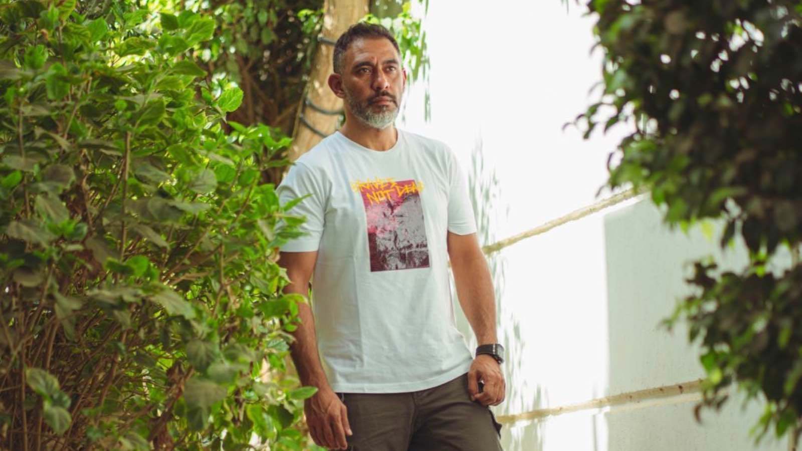 رغم "التصالح".. تجدد الخلاف بين عمرو مصطفى وعمرو دياب‎