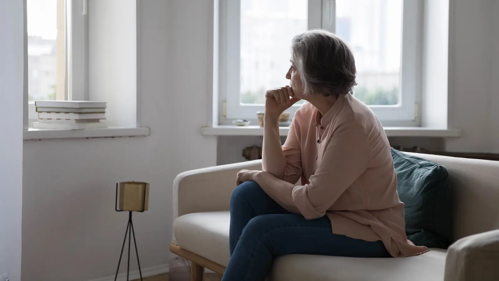 هل يمكن أن يسبب انقطاع الطمث قلقاً للنساء؟