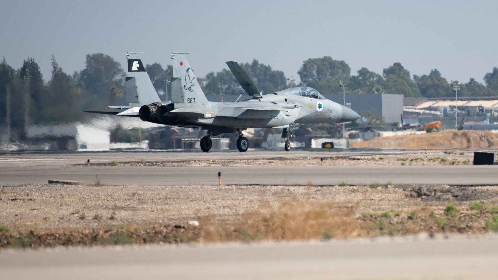 "بداية لعملية موسعة".. ما دلالات الهجوم الإسرائيلي على اليمن؟