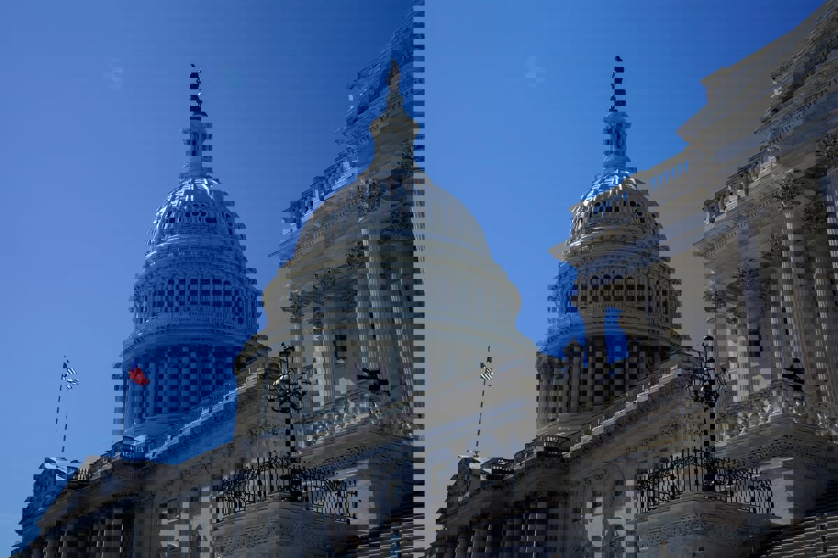 واشنطن بوست: نصف كبار موظفي الكونغرس قد يستقيلون