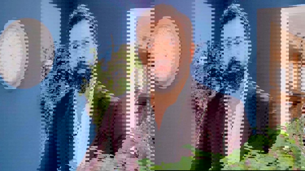 "المتة".. مشروب محلي حوّله تيم حسن لحديث "السوشيال ميديا"