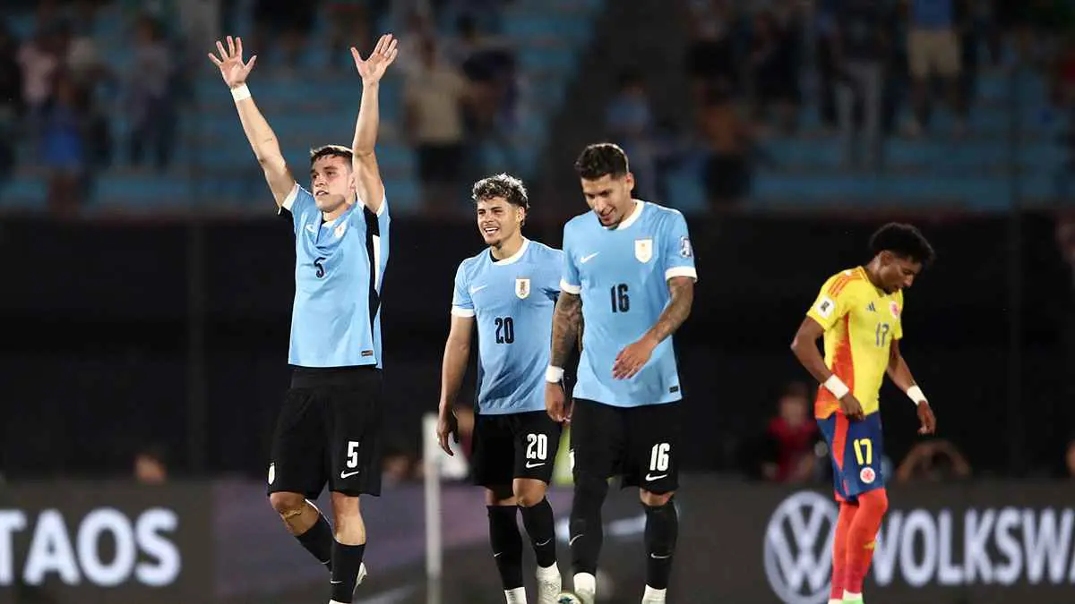 أوروغواي تقتنص فوزا مثيرا على حساب كولومبيا في تصفيات كأس العالم