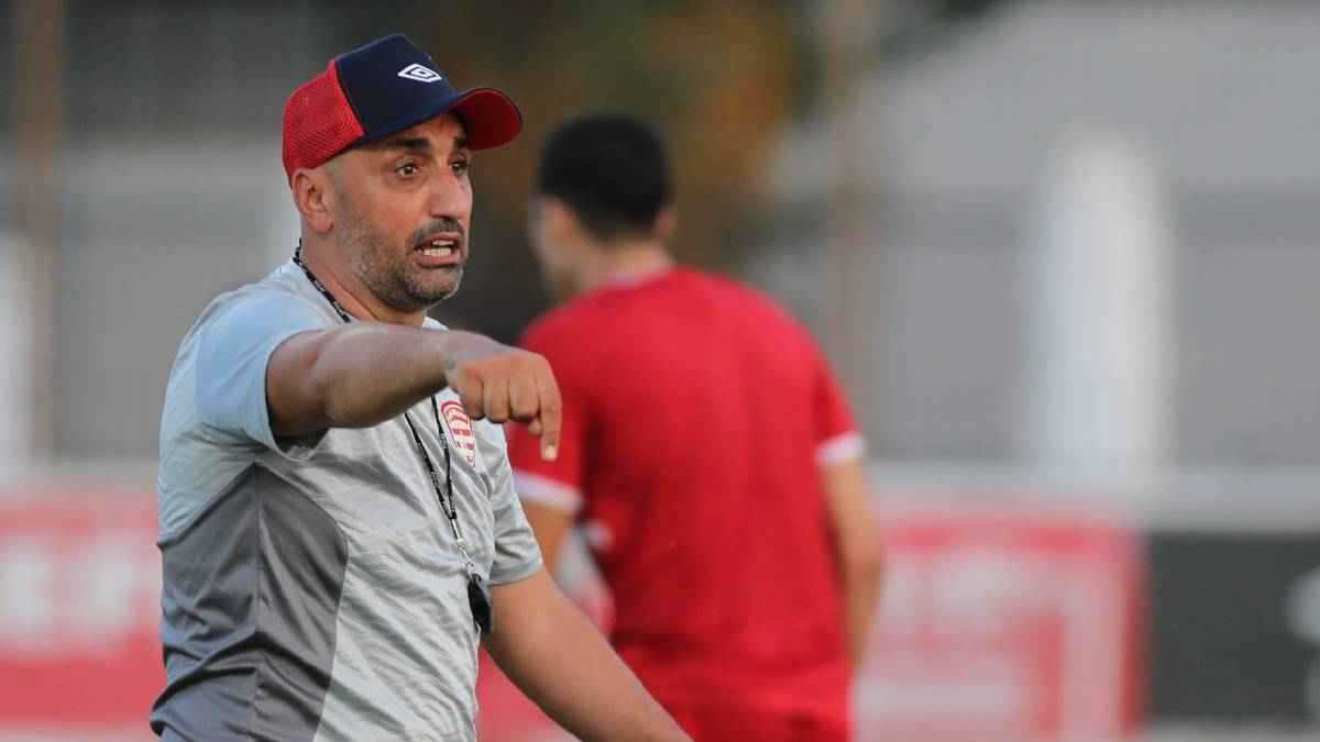 أحرجه فريق من الهواة.. 4 عوامل عجّلت بإقالة محمد الساحلي من الأفريقي التونسي